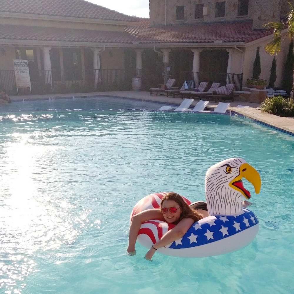 Meet your Posher, Katie